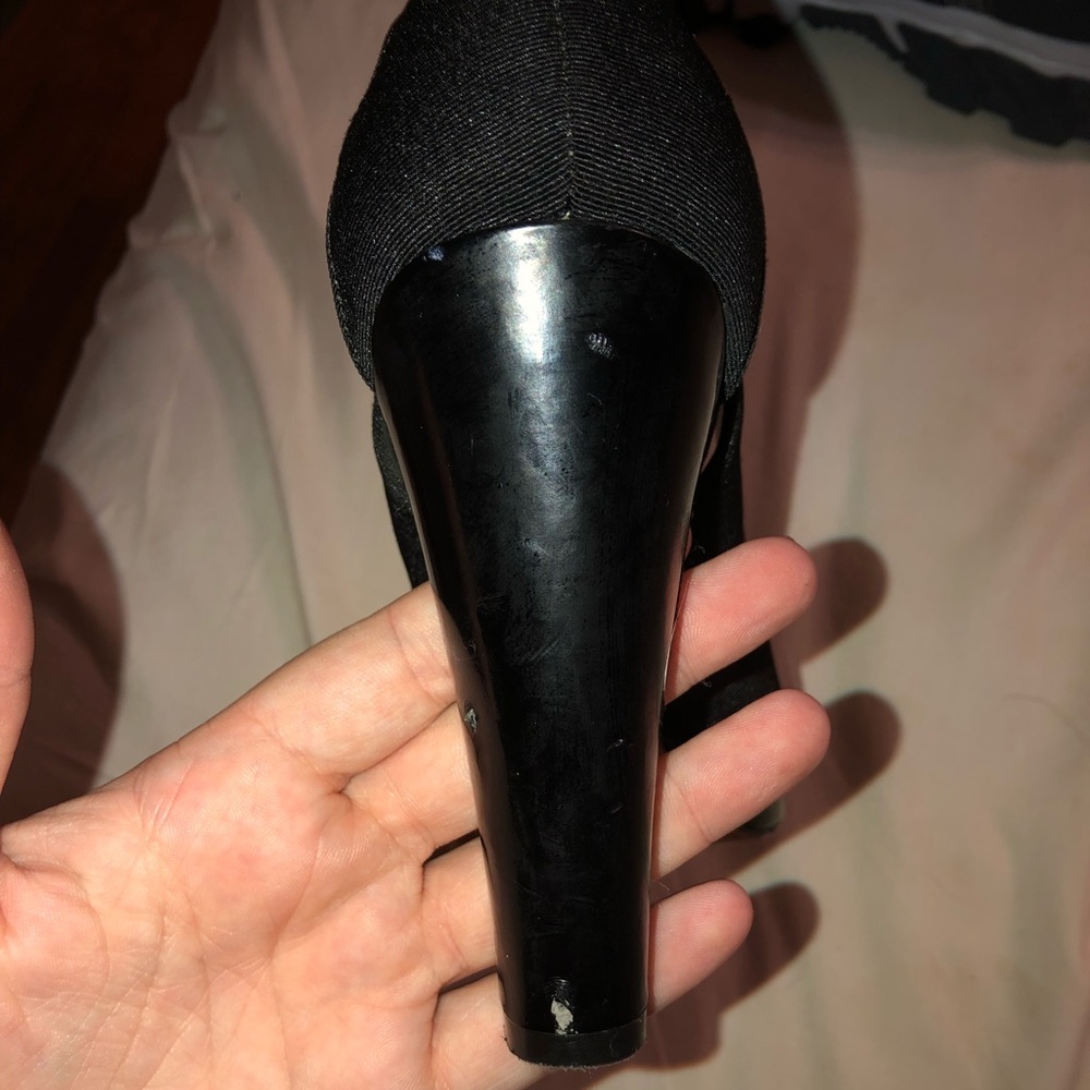 Shoes - Picture 4 of 4